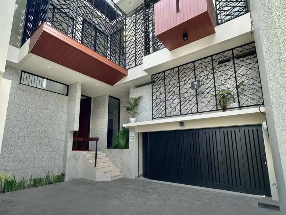 Rumah Kemang Dijual. UNIT BARU, Strategis, Townhouse. NEGO