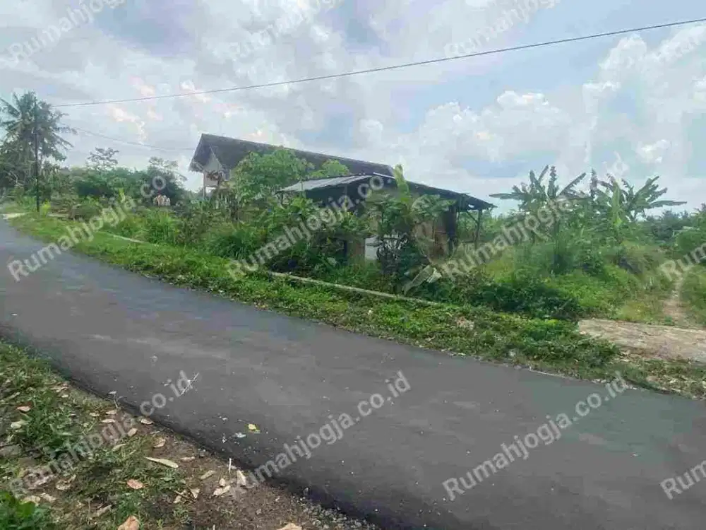 tanah sangat strategis pinggir jalan aspal dekat Pemda sleman