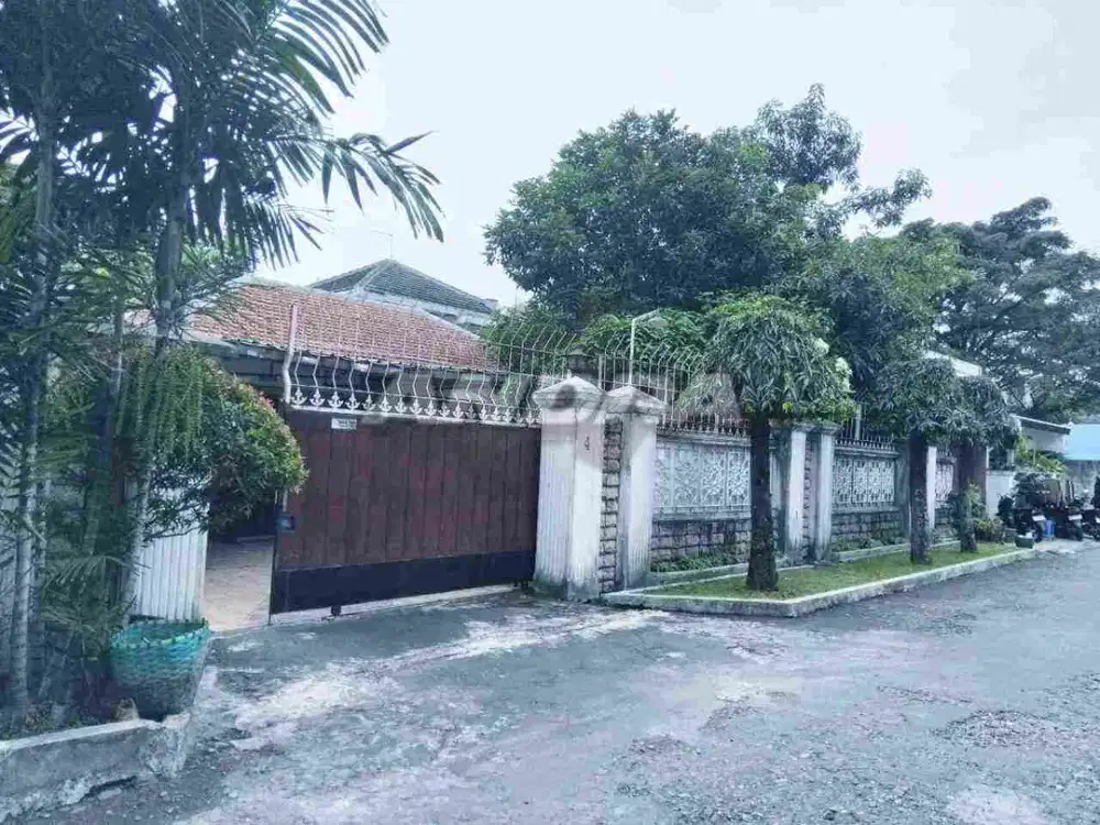 rumah di jual solo manahan dekat paragon mall colomadu ums