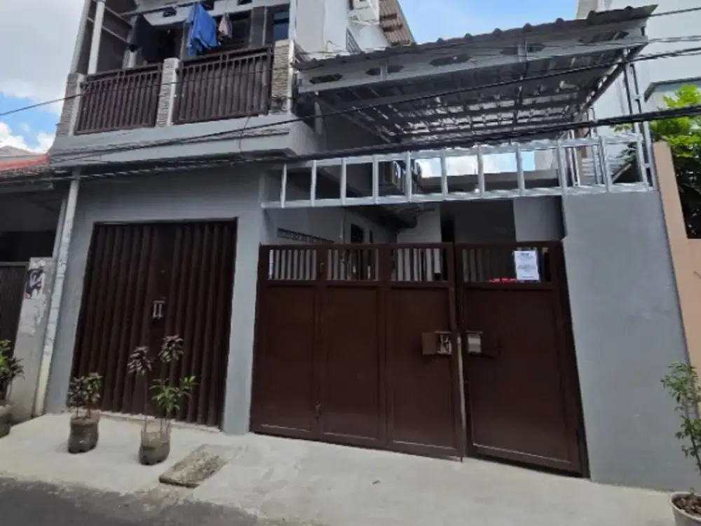 Dijual Rumah Kost 2 lantai Lokasi Slipi di Jl Besar