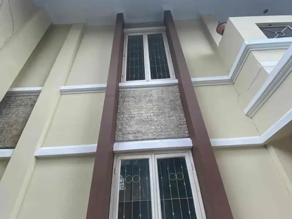 Disewakan Rumah Siap Huni Janur Elok 9 Kelapa Gading Jakarta