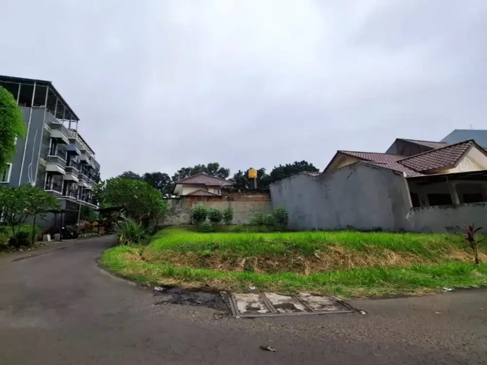 Kavling huk 279 m bisa bangun 2 rumah di Griya Loka BSD City