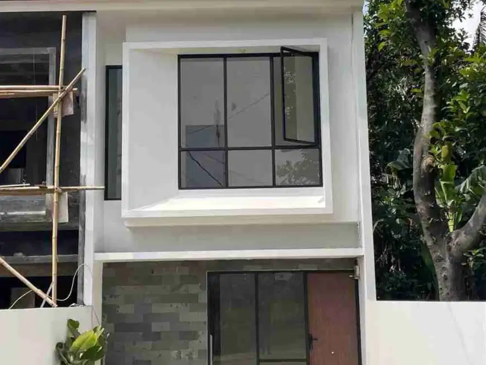 RUMAH 2 LANTAI TANAH LUAS DI JATIASIH BEKASI