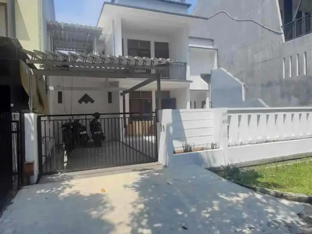 Disewakan Rumah 2 Lantai Siap Huni Taman Century Pekayon