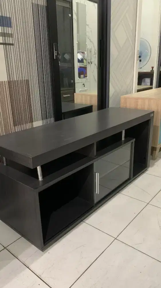 Ready!! Meja TV siap antar