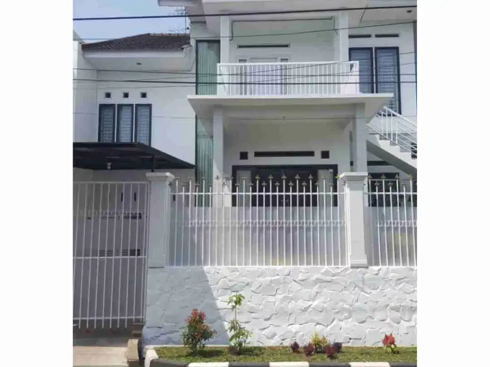 Rumah Mewah Full Furnished Siap Huni Tlogomas Tengah Kota Malang Area Kampus & Kantor