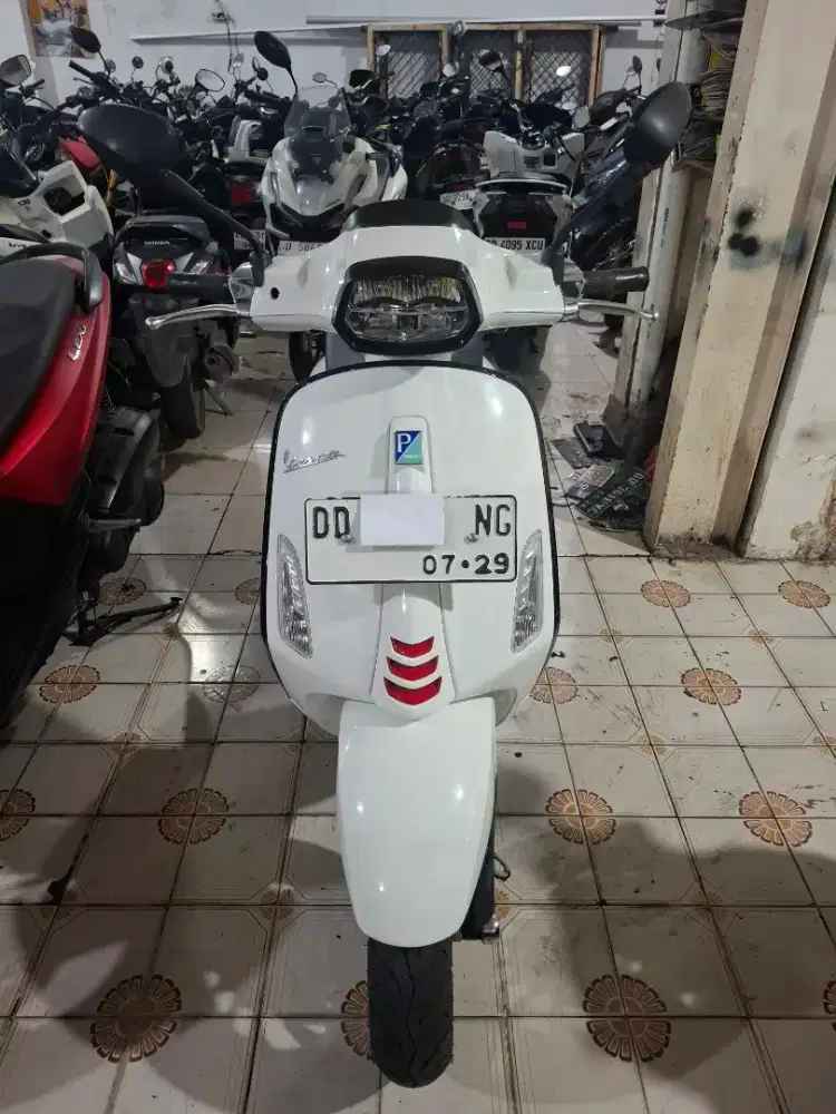 Vespa Sprint S abs 155cc 2024 putih