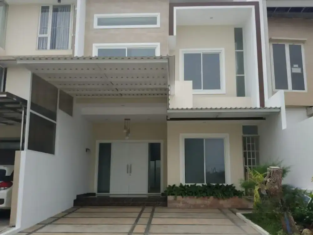 DIJUAL CEPAT RUMAH 2 LANTAI BARU PAKUWON CITY IMPERIAL BEACH