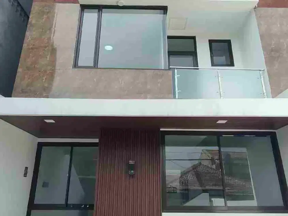 Rumah Baru 2 lantai dekat jalan utama di Kopo Permai 1, SHM