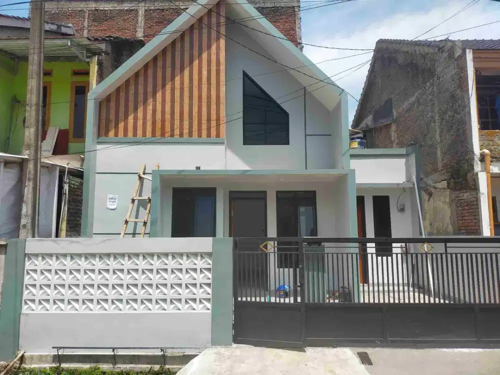 Dijual Rumah Baru Komplek Permata Biru Cinunuk Cibiru SHM 51/98 SHM 565 juta / Nego