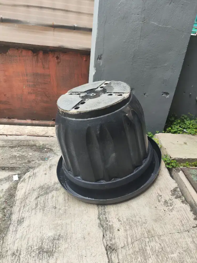 Pot tanaman ukuran 50