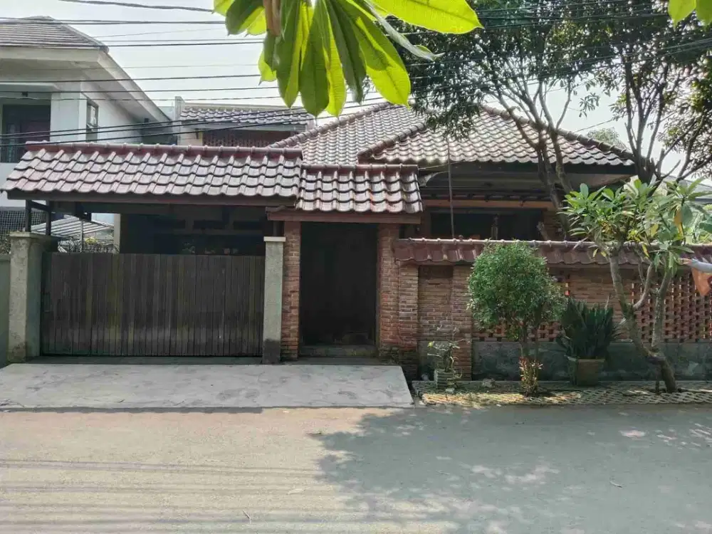Rumah Tanah Luas di Delman Tanah Kusir Bendi Jakarta Selatan
