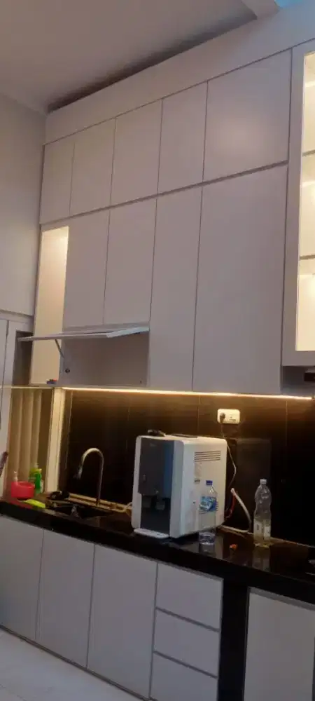 Kitchen set, Lemari gantung dapur custom