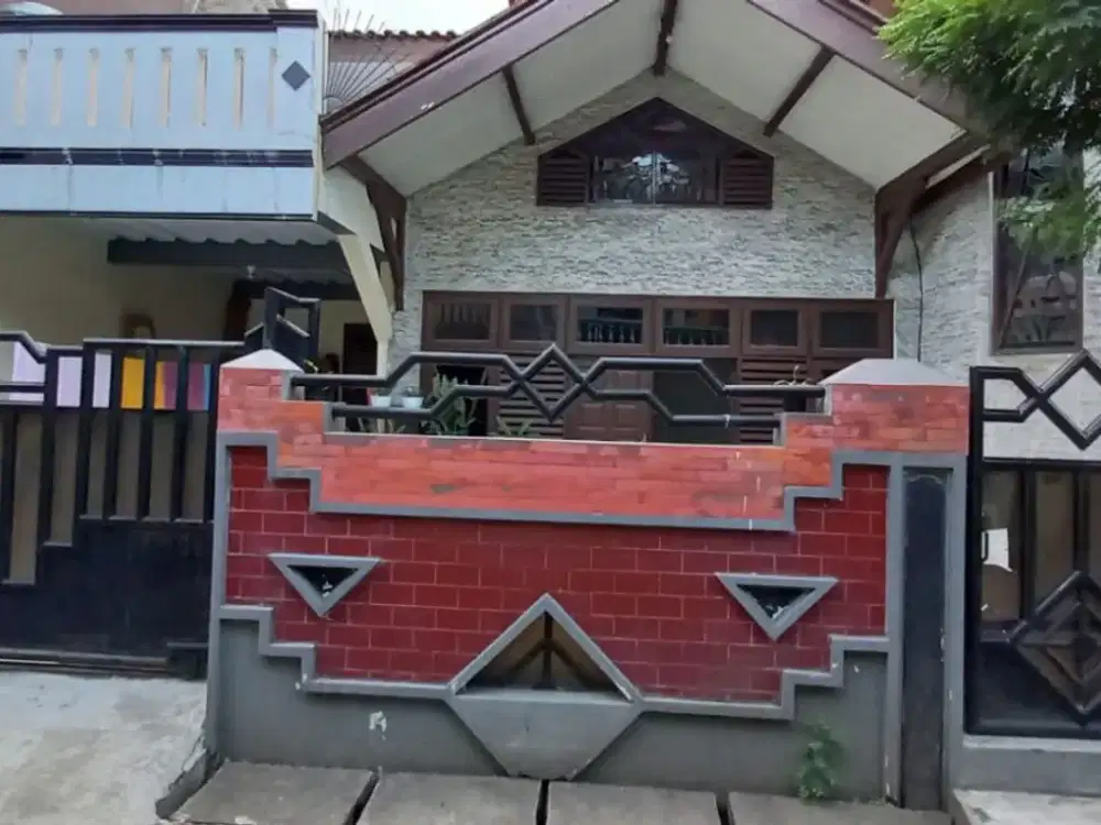 Dijual Rumah Strategis Di Bintara Barat Kota Bekasi