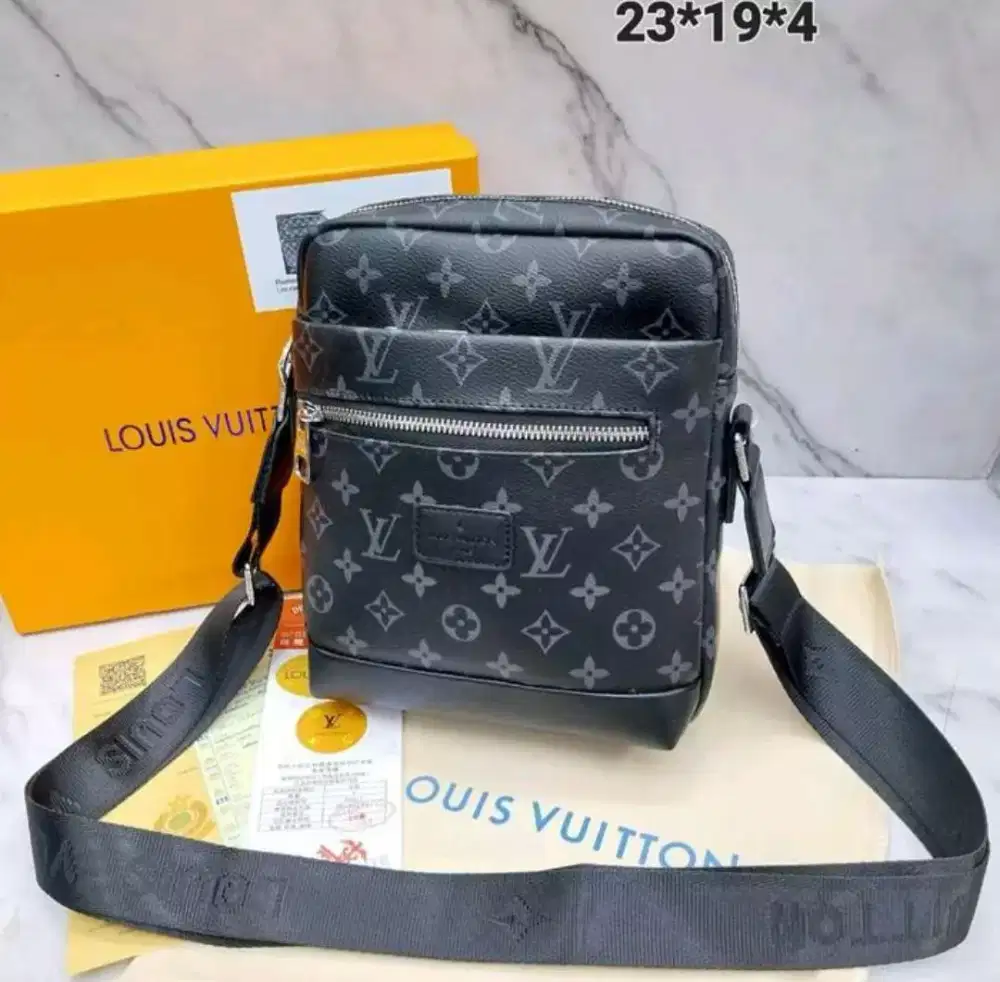 TAS SELEMPANG LV monogram bag leather pria