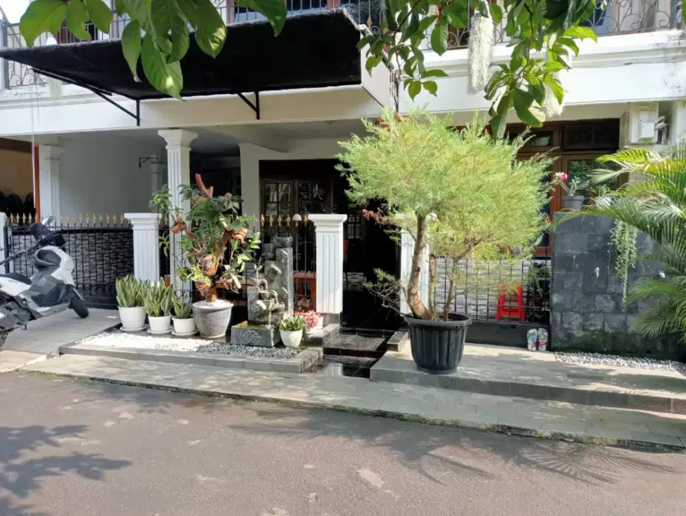 Dijual rumah komplek cimanggu permai (belakang jogja jalan baru)