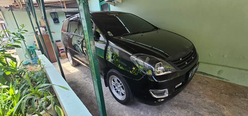 Toyota Kijang Innova 2004 Bensin