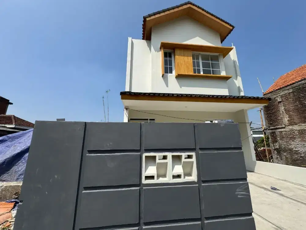 Royal Furuki padasuka rumah 2lantai di padasuka dkt antapani arcamanik