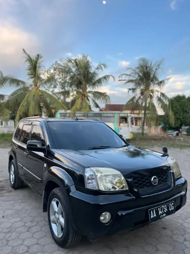 DIJUAL NISSAN XTRAIL 2003 2.5 ST/AT BENSIN