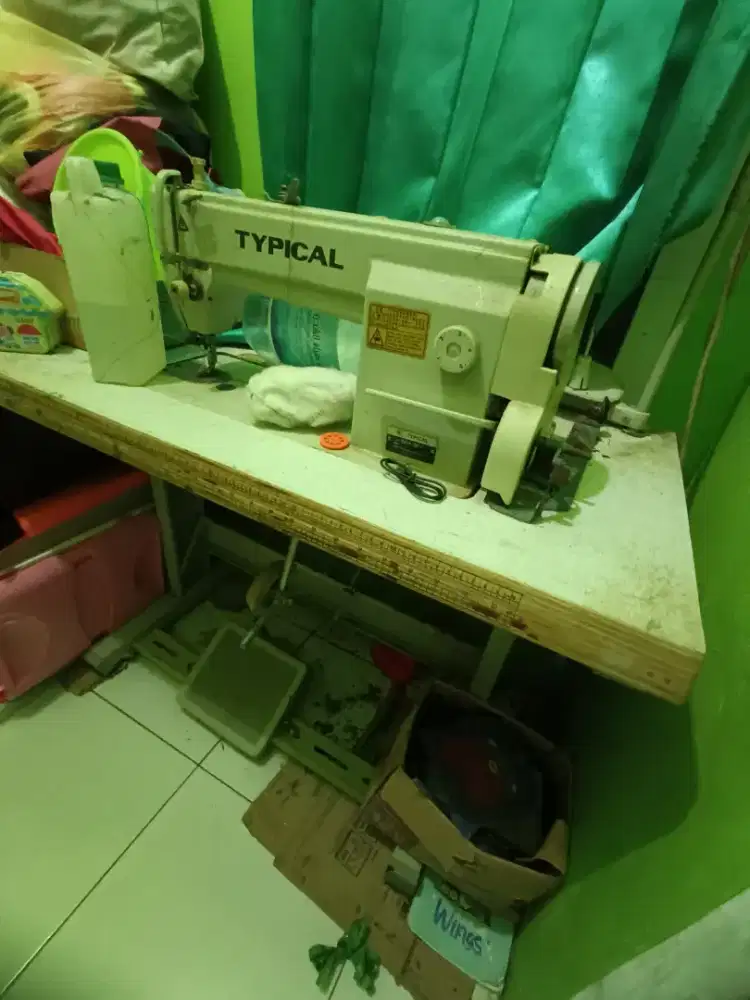 Mesin Jahit TYPICAL.