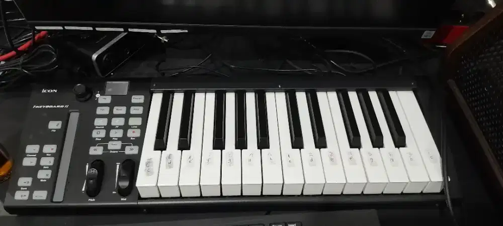 ikeyboard Icon X3 midi controller