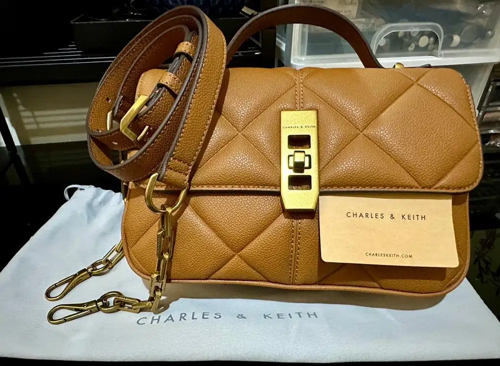 Pre loved Charles & Keith Anwen Quilted Top Handle Bag