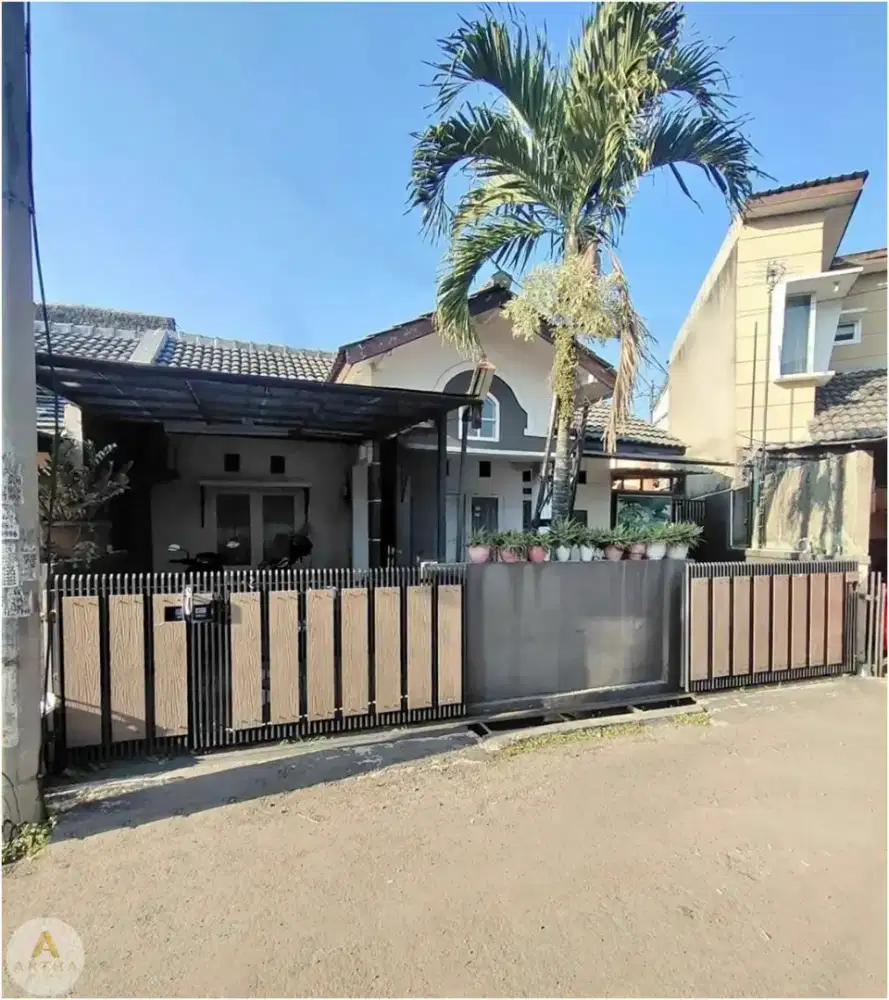 Rumah di antapani one gate system siap huni