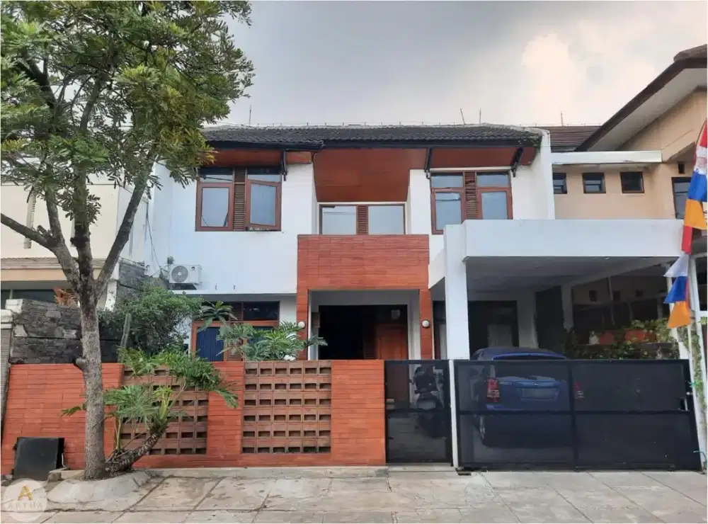 Rumah di antapani bagus dan terawat siap huni