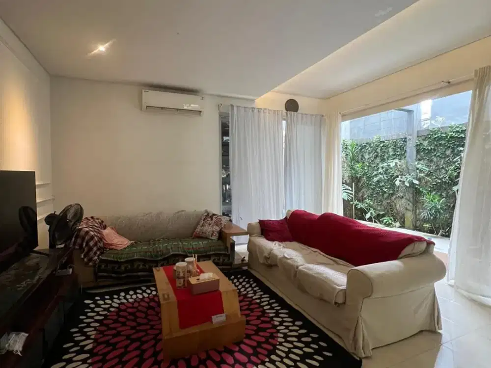 Rumah Cantik Halaman Belakang Luas Pavilion bsd city