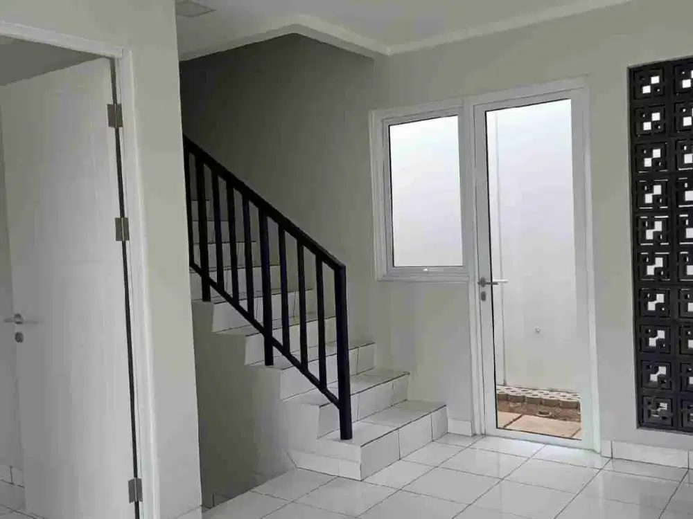 JUAL MURAH RUMAH HOEK SUMMARECON BANDUNG DAYANA