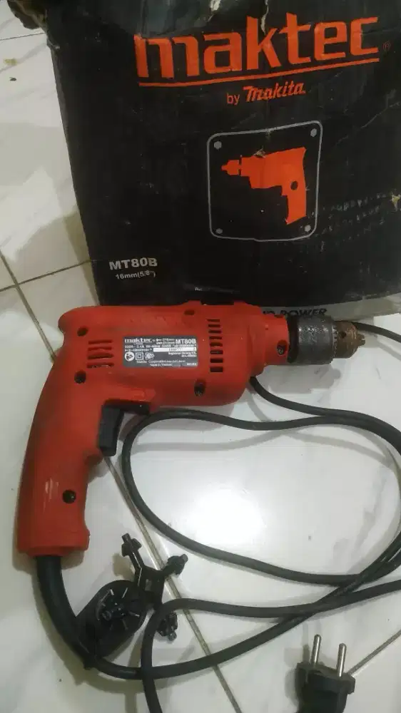 Maktek by makita MT80B