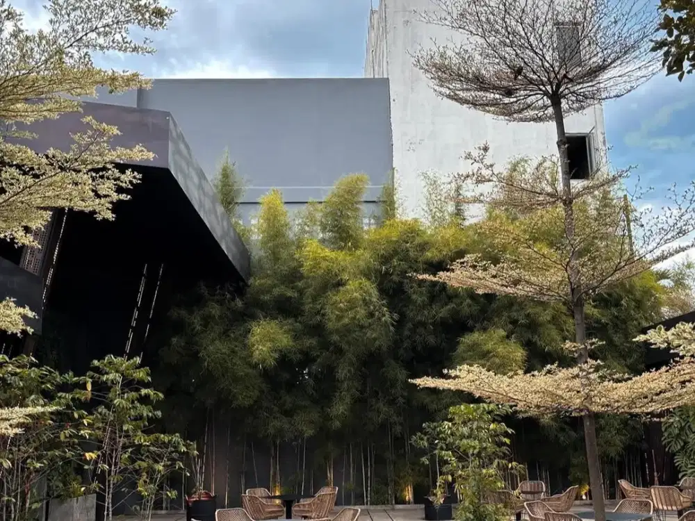 Tempat Usaha Ex Cafe Strategis di Mainroad Sudirman Bandung