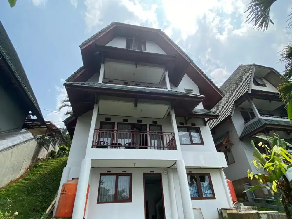 Rumah Villa 4 Lantai Asri di Dago Pakar Bandung