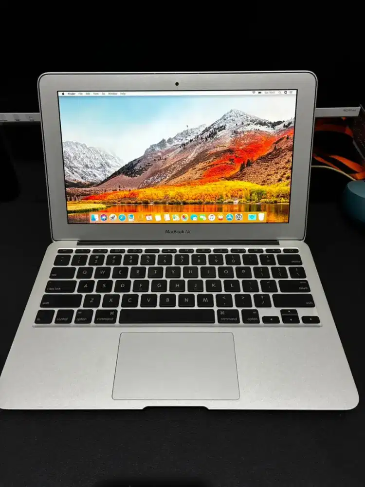 Macbook air 11” (Late 2010) Full Set