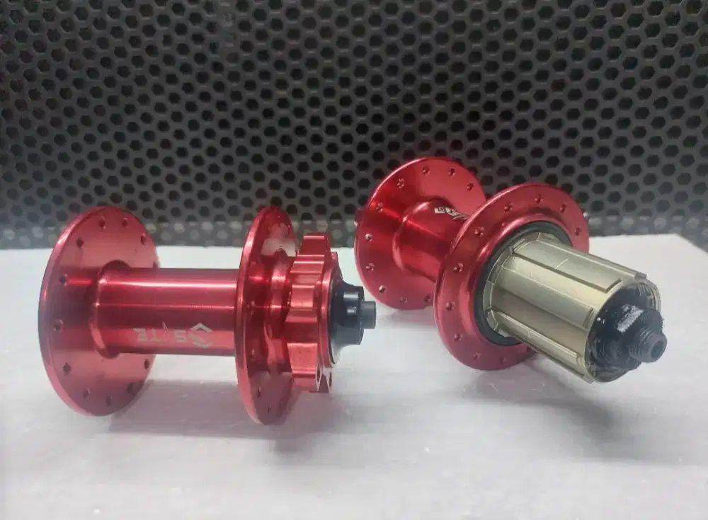 Hub Freehub SYTE 28 Hole Bearing ST-D453 Tawon, nos (new old stock)