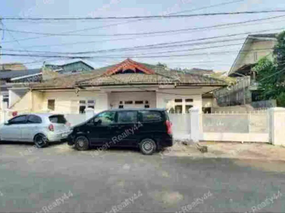 Dijual rumah hitung tanah aja di Tebet Timur, Jalan lebar