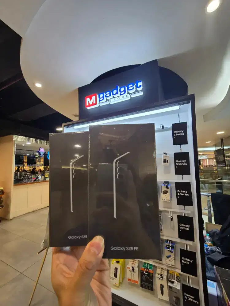 Samsung Galaxy S25 Fe 8/256GB Garansi Resmi Samsung 1 Tahun