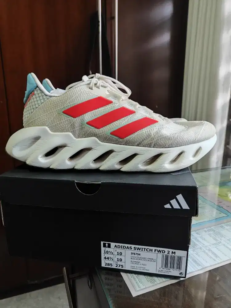 ADIDAS SWITCH FWD