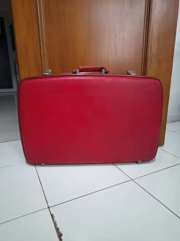 Koper jadul vintage crown luggage warna merah