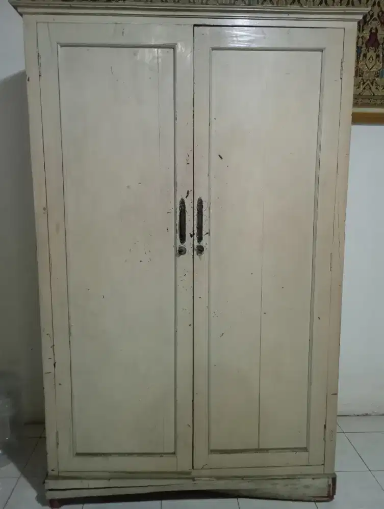 Lemari Baju Kayu Jati Tua Bekas