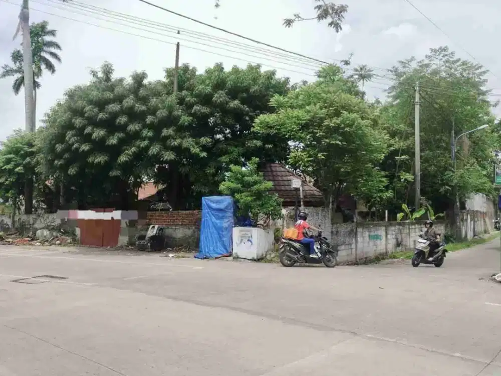 Disewakan tanah 650 m hook utk usaha pinggir jalan dekat pekayon galaxy jatiasih akses truk/mobil besar