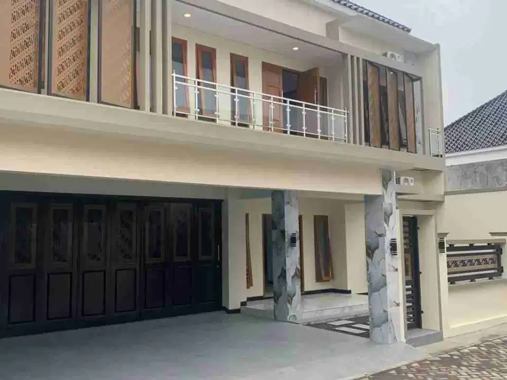 Rumah Mewah Solo Baru Dekat RS Oen dan Al Azhar