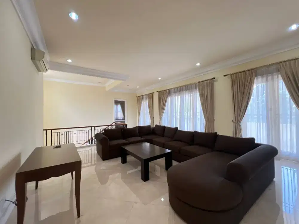 LXMMT 0122 Disewakan Rumah Full Furnished Dan Pool Area Elit Menteng Jakarta