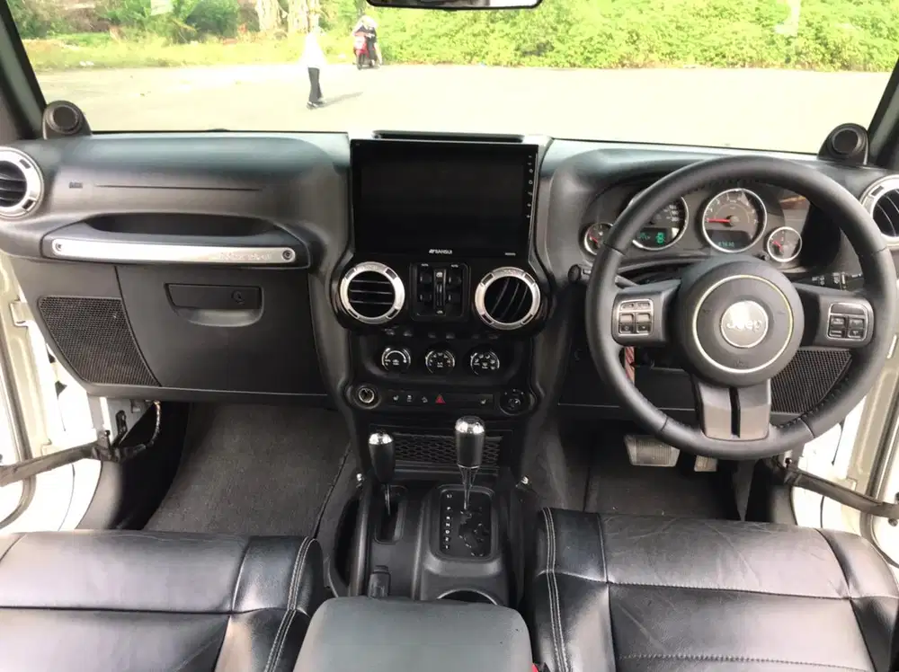 Jeep Wrangler 2011 Bensin