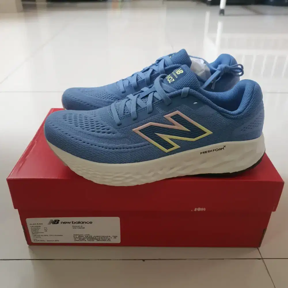 New Balance Evoz Women