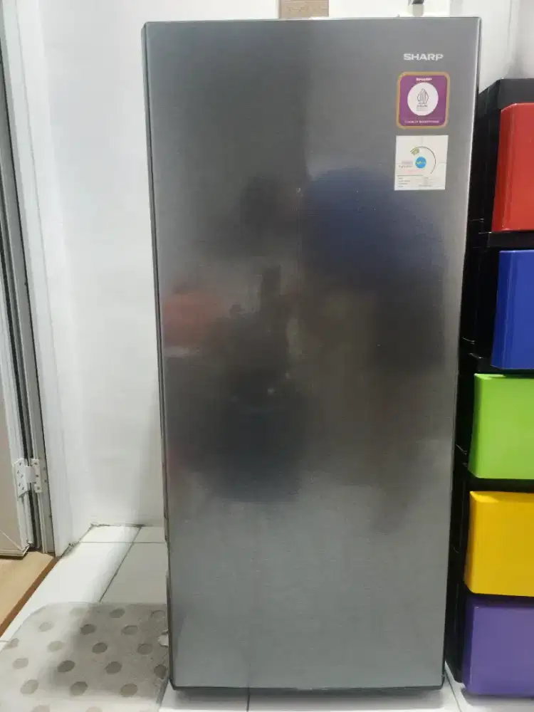 Kulkas sharp freezer pendingin beku