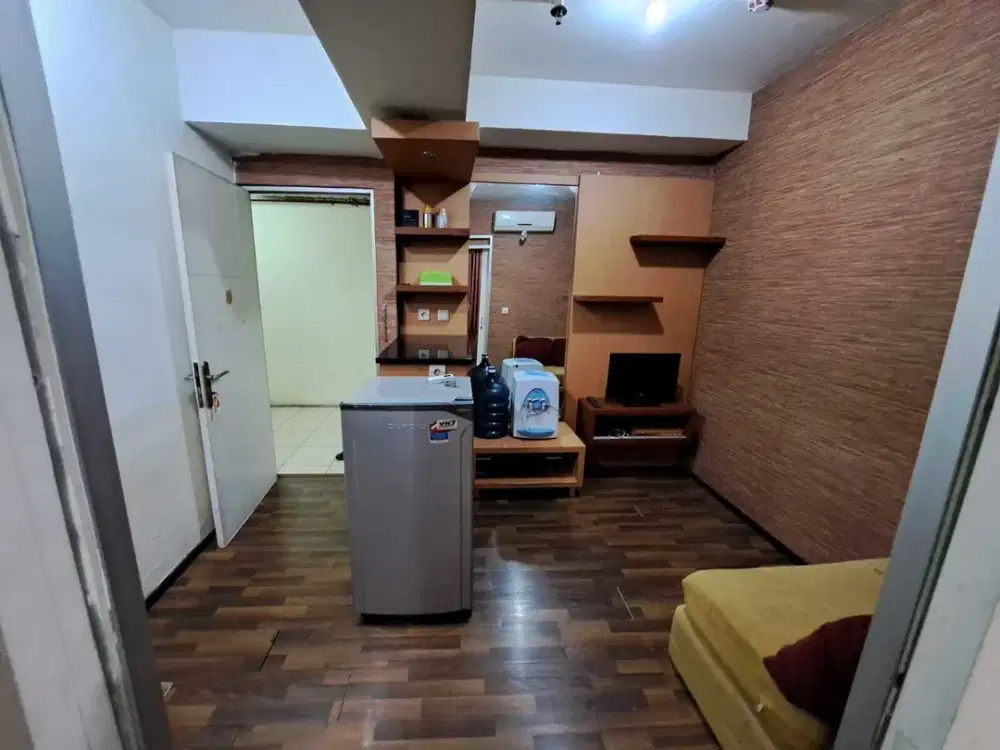 Apartemen Menteng Square 1 BR furnished lantai rendah semifurnished e
