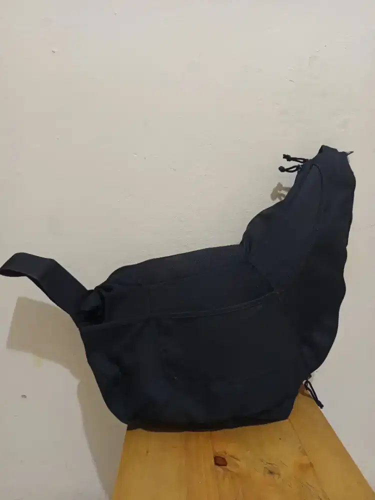 Tas selempang camera lowepro