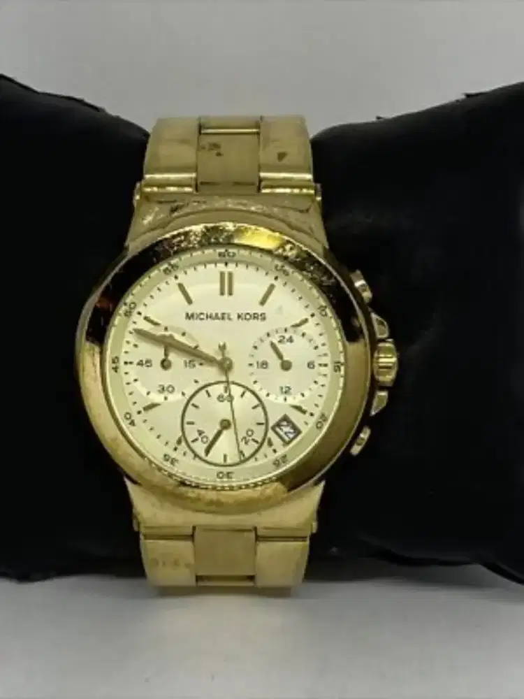 Jam tangan pria dan wanita