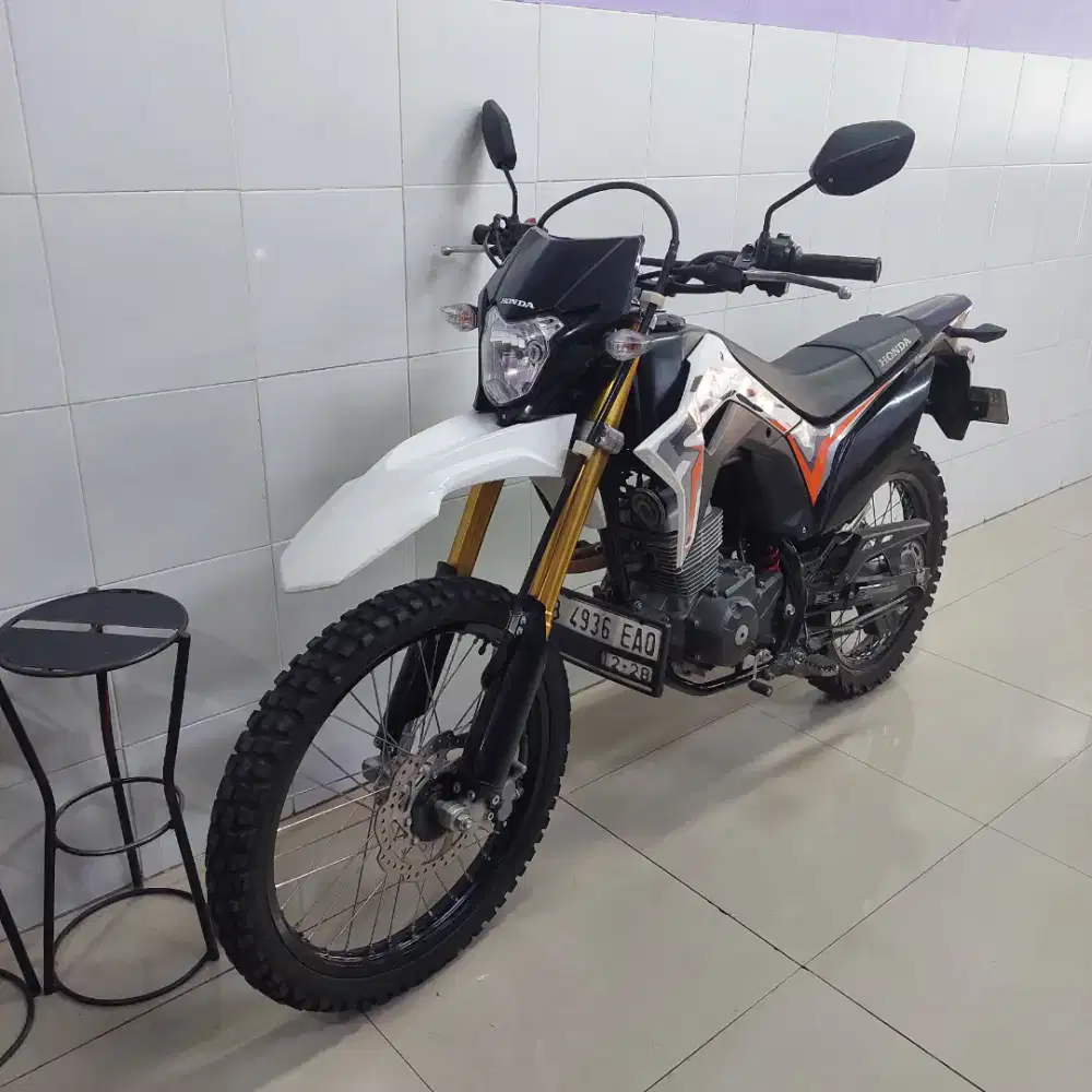 Honda CRF 150L 2023 dp 2juta.
